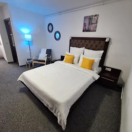 Onyx - Radiance Apartment